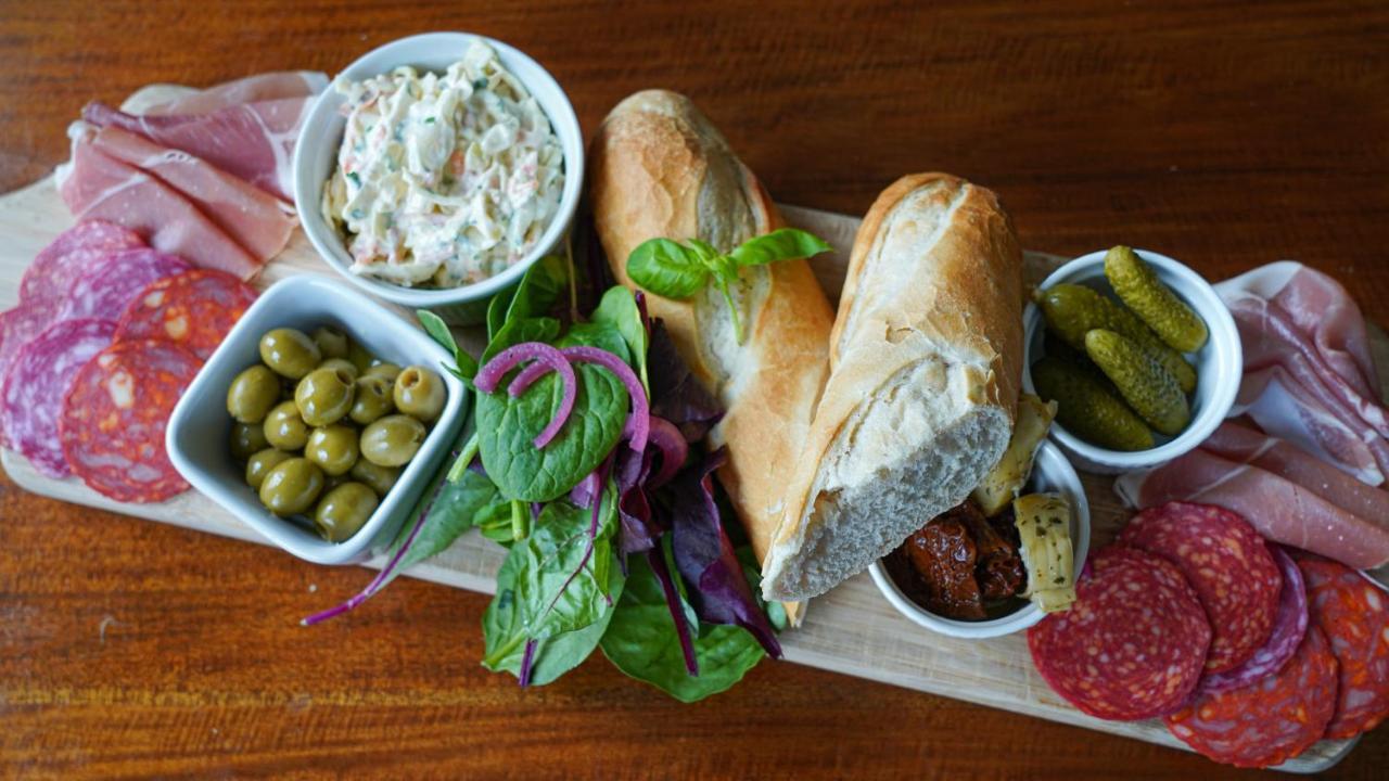 שנקלין Bourne Hall Country Hotel מראה חיצוני תמונה